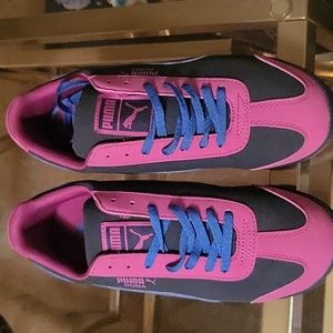 Pulmas sneakers raspberry Violet blue and black. Perfect condition never worn.